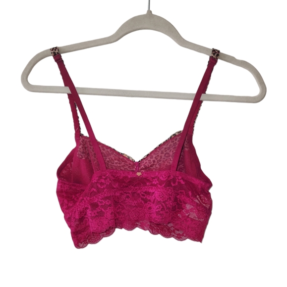 New Victoria Secret‎ Large Magenta Bra - Picture 5 of 5